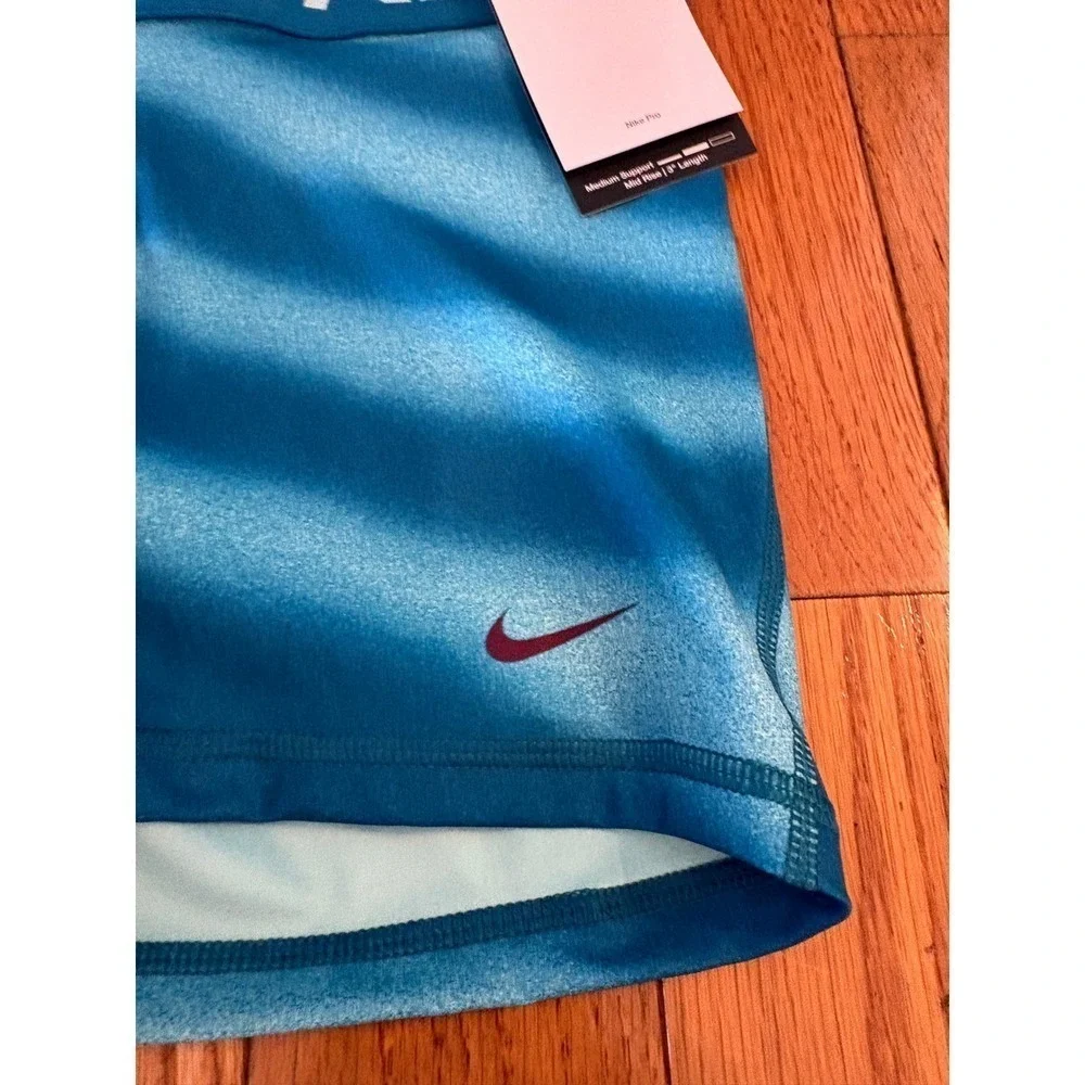 Nike pro women